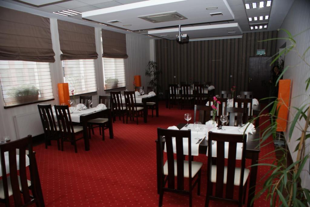 Hotel Centrum Квидзын Экстерьер фото