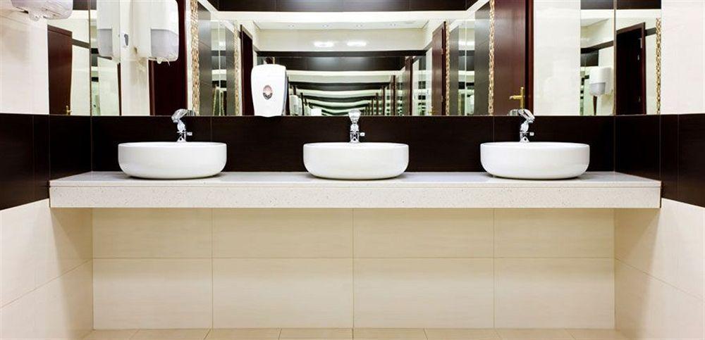 Hotel Centrum Квидзын Экстерьер фото